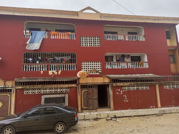 FACADE IMMEUBLE R+2 YOPOUGON SELMER