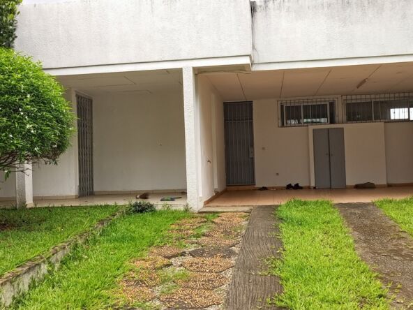 Façade villa de type F6 II Plateaux Boulevard Latrille