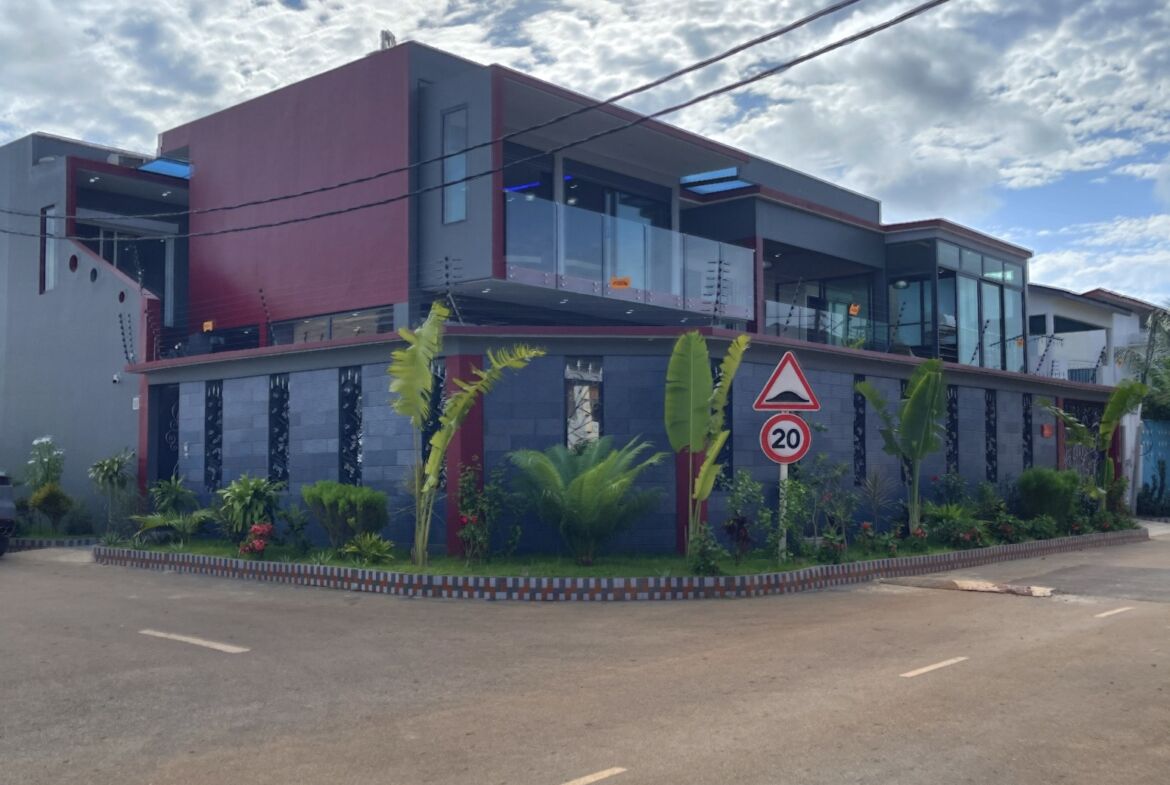 DUPLEX F10 - GRAND BASSAM